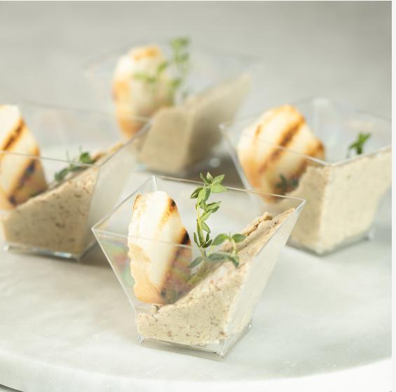 Домашний паштет с шампиньонами и крутоном Домашний паштет с шампиньонами и крутоном