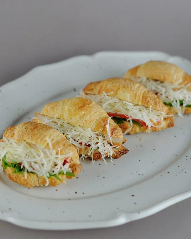 Круассан с курицей (4 шт.) Круассан с курицей (4 шт.)