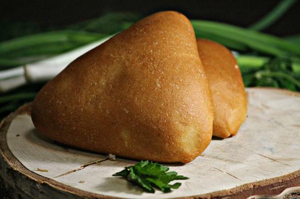 Пирожок с мясом