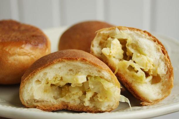 Пирожок с капустой