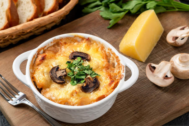 Жульен с грибочками и сыром Жульен с грибочками и сыром
