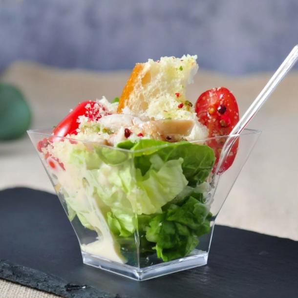 Цезарь фуршетный с куриной грудкой Цезарь фуршетный с куриной грудкой