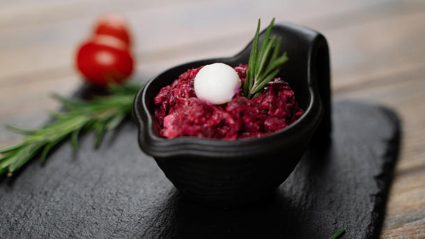 Салат "Чарли Ч. со свеклой и куриным филе" Салат "Чарли Ч. со свеклой и куриным филе"
