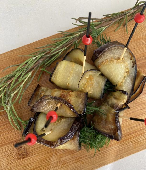 Рулетики из баклажанов (4 шт.)
