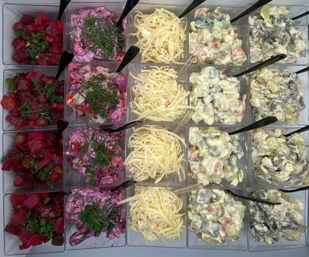 Сет из 5 классических салатов (20) Сет из 5 классических салатов (20)