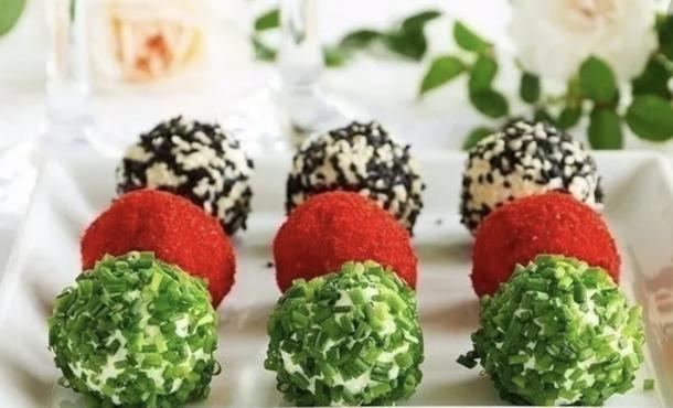 Сет из сырных закусок (9 шт.) Сет из сырных закусок (9 шт.)