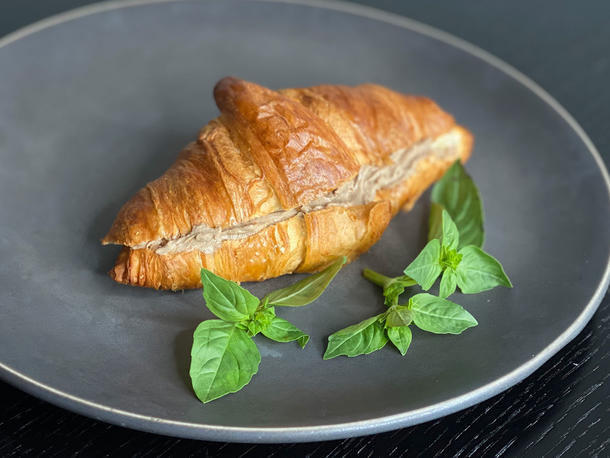 Круассаны с куриным паштетом Круассаны с куриным паштетом