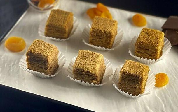 Птифур "Медовик"