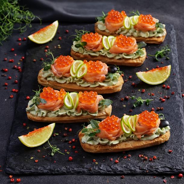 Эклеры "Лосось шеф-посола"