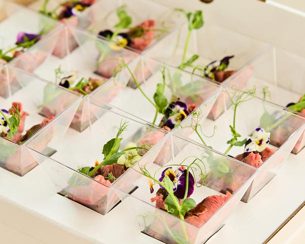 Бокс №26 Закуска из ростбифа с корнишонами