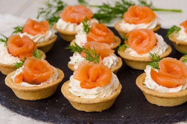 Тарталетка с красной рыбой Тарталетка с красной рыбой