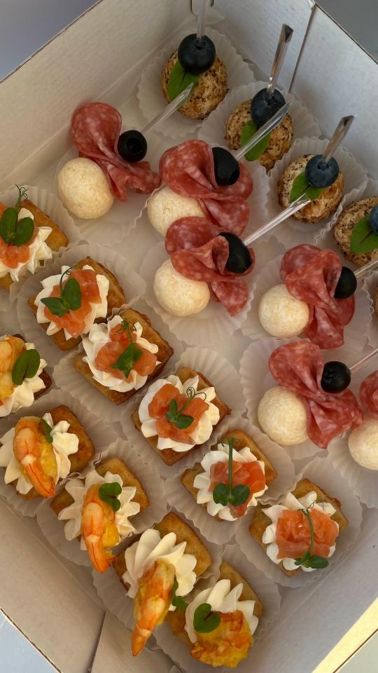 Бокс канапе под игристое 24 шт Бокс канапе под игристое 24 шт