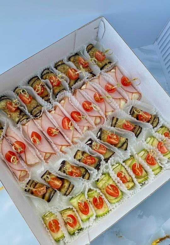 Бокс нежных рулетиков 36 шт Бокс нежных рулетиков 36 шт