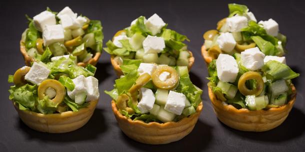 Тарталетка с сыром и оливками Тарталетка с сыром и оливками