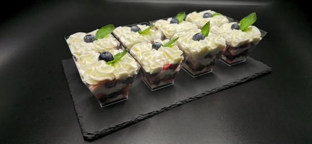 Ягодный трайфл