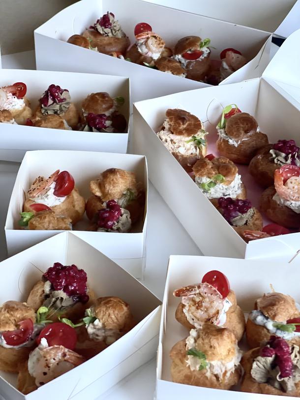 Сытные профитроли ассорти Сытные профитроли ассорти