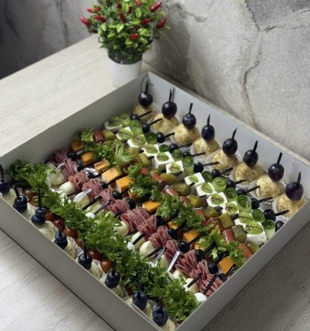 Бокс канапе 1