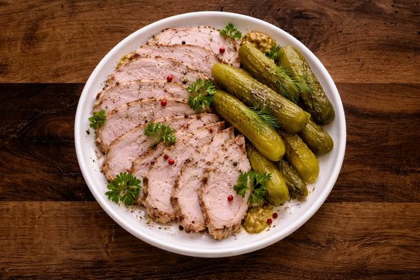 Буженина / маринованные огурцы