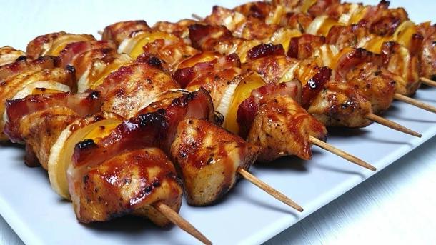 Шашлык из курицы на шпажках Шашлык из курицы на шпажках