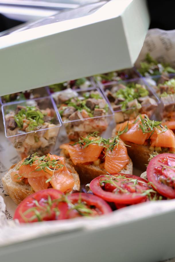 Сет ассорти "Фирменный" (16 шт)