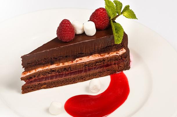 Торт «Шоколадно-малиновый»