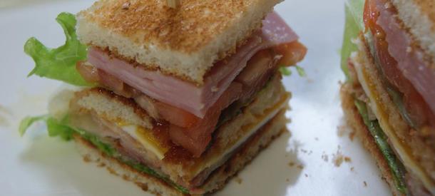 Клаб-сендвичи на шпажках (12 шт.)