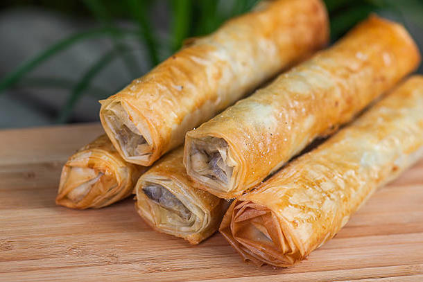 Каннеллони с курицей, шпинатом и сыром Каннеллони с курицей, шпинатом и сыром