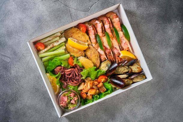 Seafood Коллекция морепродуктов на 3-4 персоны Seafood Коллекция морепродуктов на 3-4 персоны