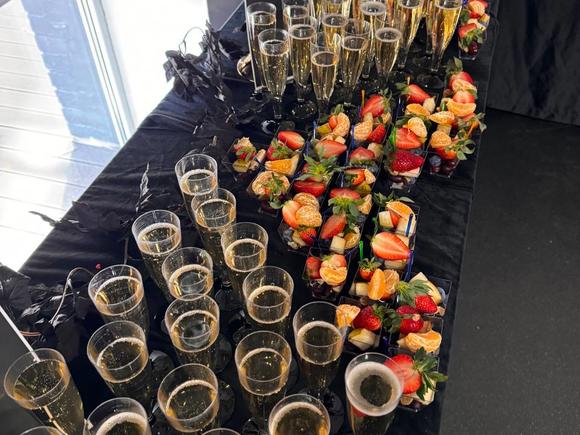 Фуршет на 270 персон в Санкт-Петербурге