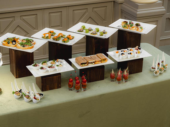 Ассорти закусок и канапе на 45-50 персон в Санкт-Петербурге