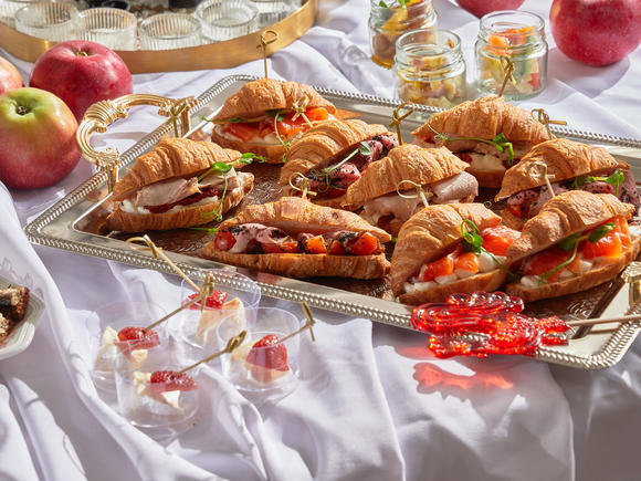 Аппетитное меню для кофе-брейка на 15-20 персон в Санкт-Петербурге