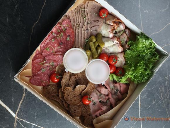 Ассорти закусок на любой вкус на 25-30 персон в Санкт-Петербурге