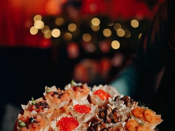 Лёгкое новогоднее меню на 20-24 персоны в Санкт-Петербурге