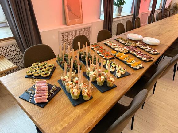 Фуршет брускетт «Нежный» с напитками на 45-50 персон в Санкт-Петербурге