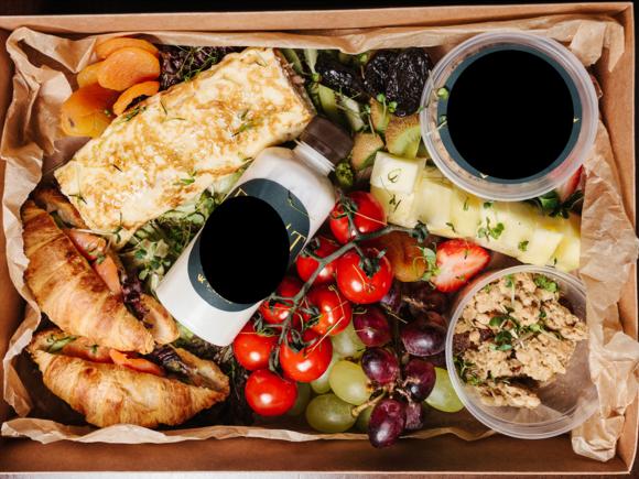 Заказать Доставка блюд и напитков на 25 персон в Санкт-Петербурге