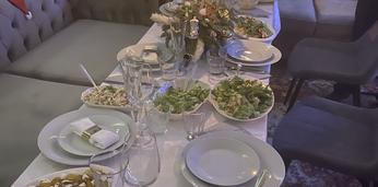 Доставка блюд и напитков на 8 персон