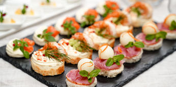 Фуршет на день рождения 25 персон