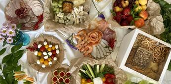 Банкетный стол на День Рождения на 10 персон