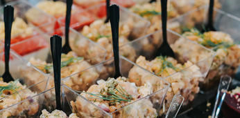 Фуршетный сет с большим разнообразием выпечки на 13-17 персон