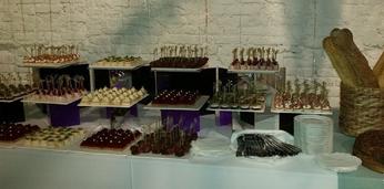 Фуршет с горячими закусками и обслуживанием стандарт на 30 персон