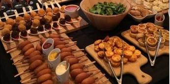 Праздничный фуршетный сет с горячими закусками на 13-17 персон