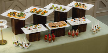 Ассорти закусок и канапе на 10-15 персон