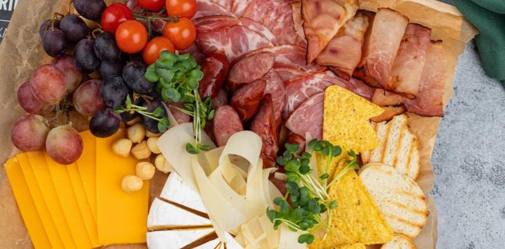 СЕТ "Сырно-мясной" в Санкт-Петербурге