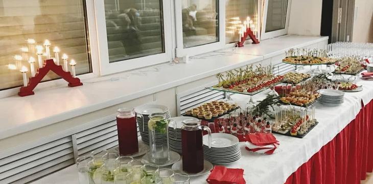 Заказать Праздничный сет "ВЕЧЕРИНКА 2022" на 5-10 персон в Санкт-Петербурге