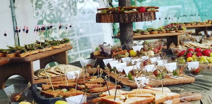 Заказать Фуршетный сет Ассорти с горячими закусками на 40-50 персон в Москве