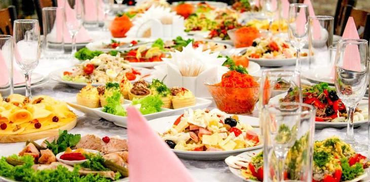 Заказать Праздничный банкетный сет на 10 персон стандарт в Санкт-Петербурге