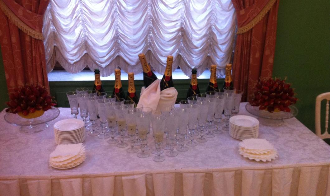 Фуршет для VIP гостей 15 персон Rostfood Фуршет для VIP гостей 15 персон Rostfood