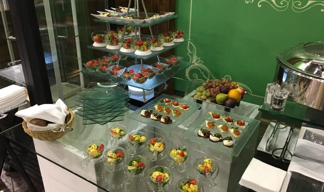 Фуршет на 25 персон Rostfood Фуршет на 25 персон Rostfood